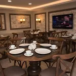 Ξενοδοχείο Town 3*